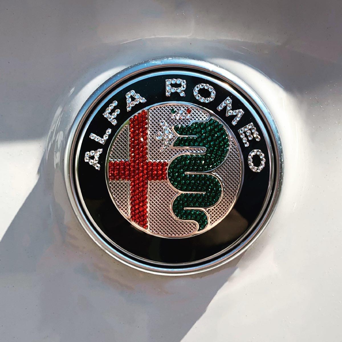 Original Logo Emblem Set vorn+hinten mit original Swarovski® oder Preciosa® Veredelt - Black Saphir Crystals