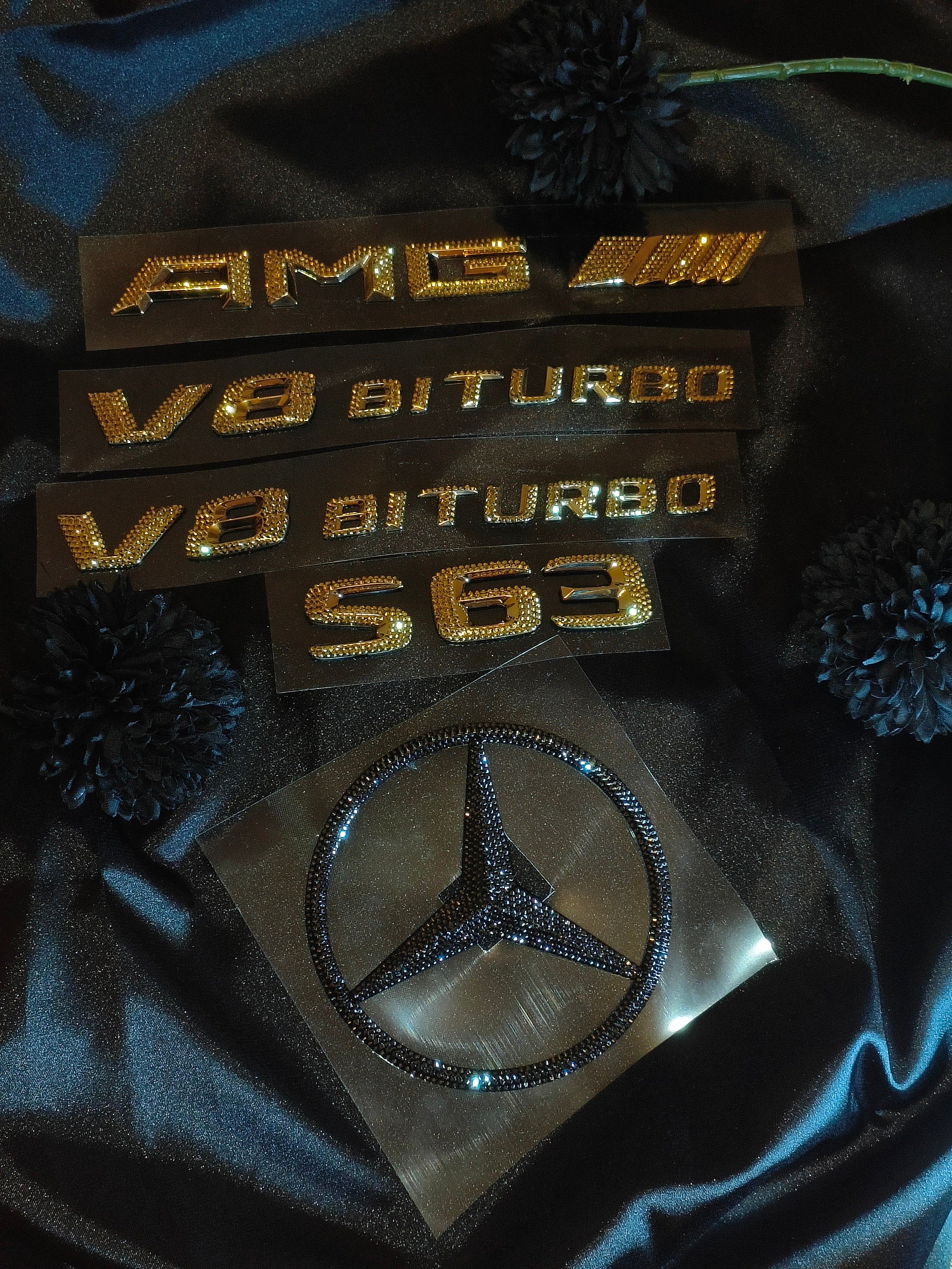 Original OEM | Mercedes Benz S63 AMG Gold 24k Logo Emblem |original Swarovski®/Preciosa® - Black Saphir Crystals