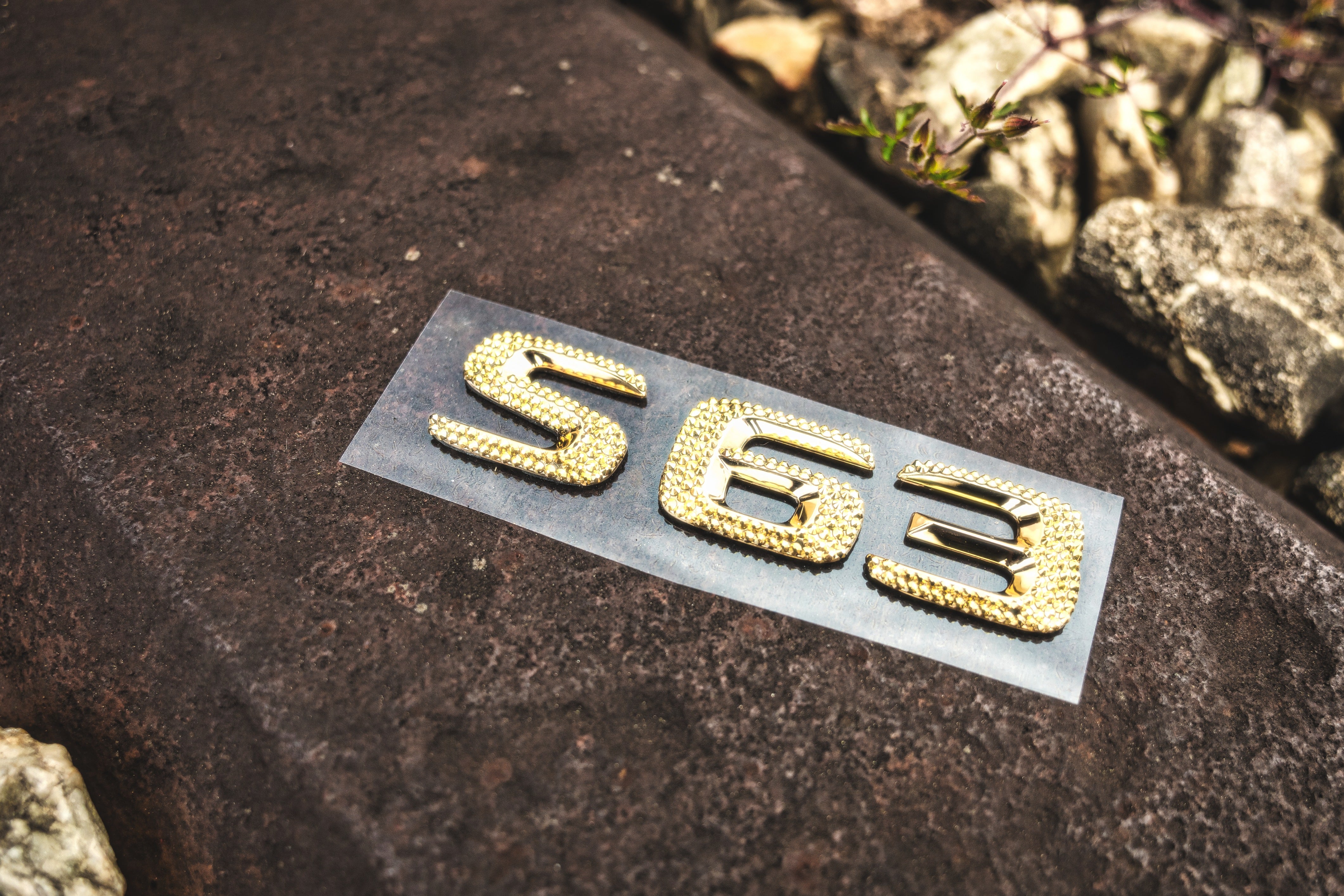 Original OEM | Mercedes Benz S63 AMG Gold 24k Logo Emblem |original Swarovski®/Preciosa® - Black Saphir Crystals