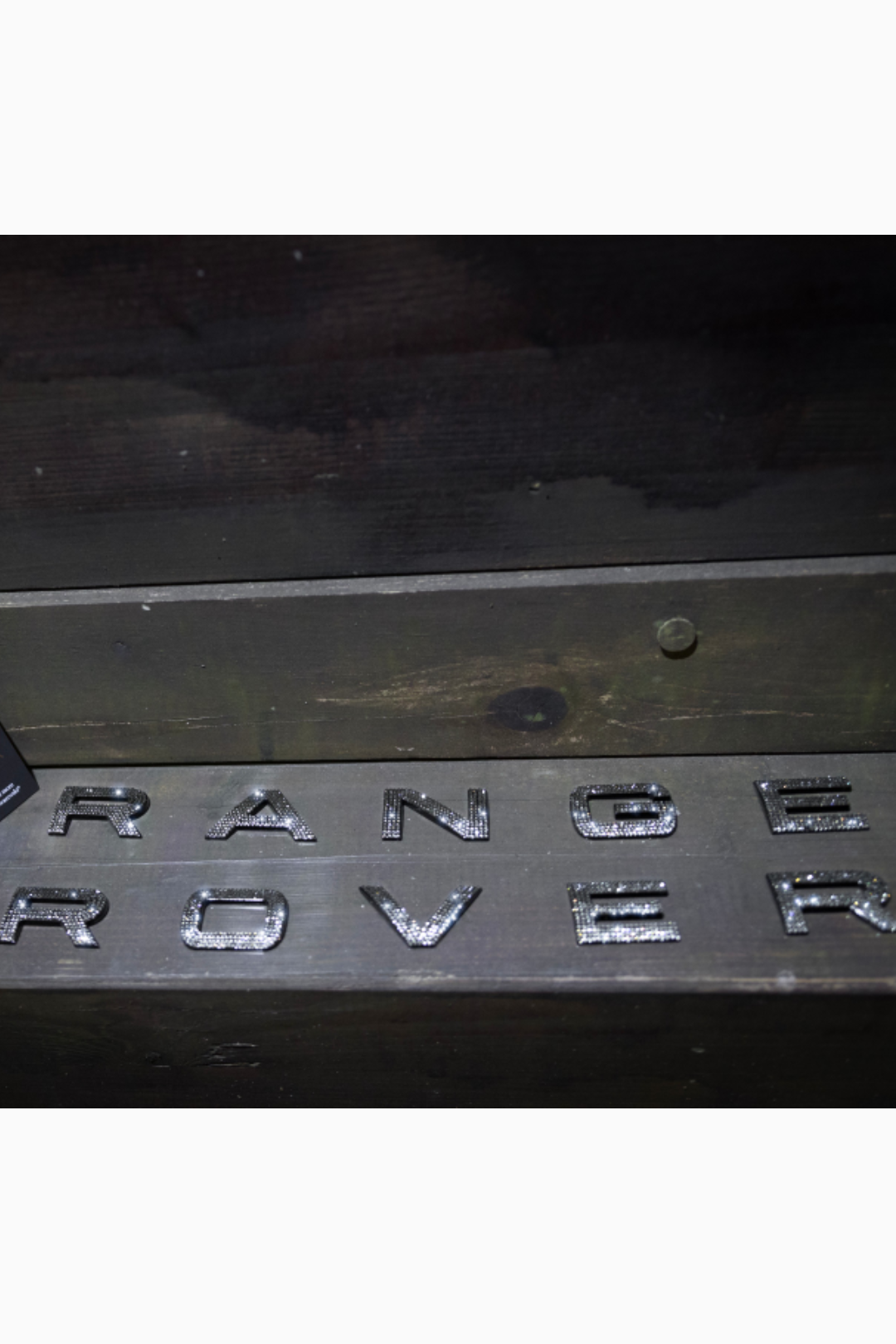 Original OEM | Range Rover Logo Schriftzug Emblem vorne oder hinten | mit original Swarovski® oder Preciosa® Kristallen - Black Saphir Crystals