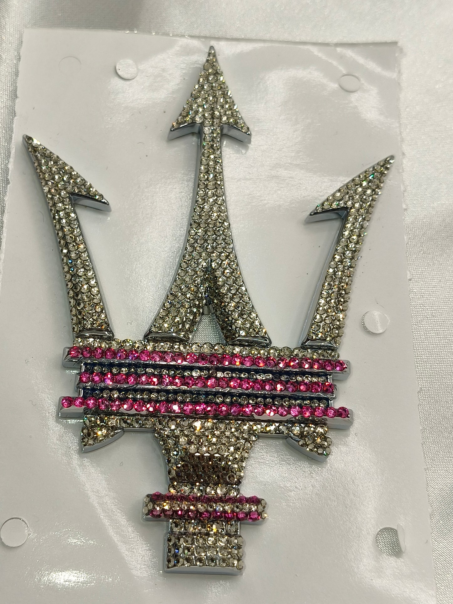 Original OEM | Maserati Logo Emblem Set links+rechts ab modell 2021 | mit original Preciosa® Kristallen