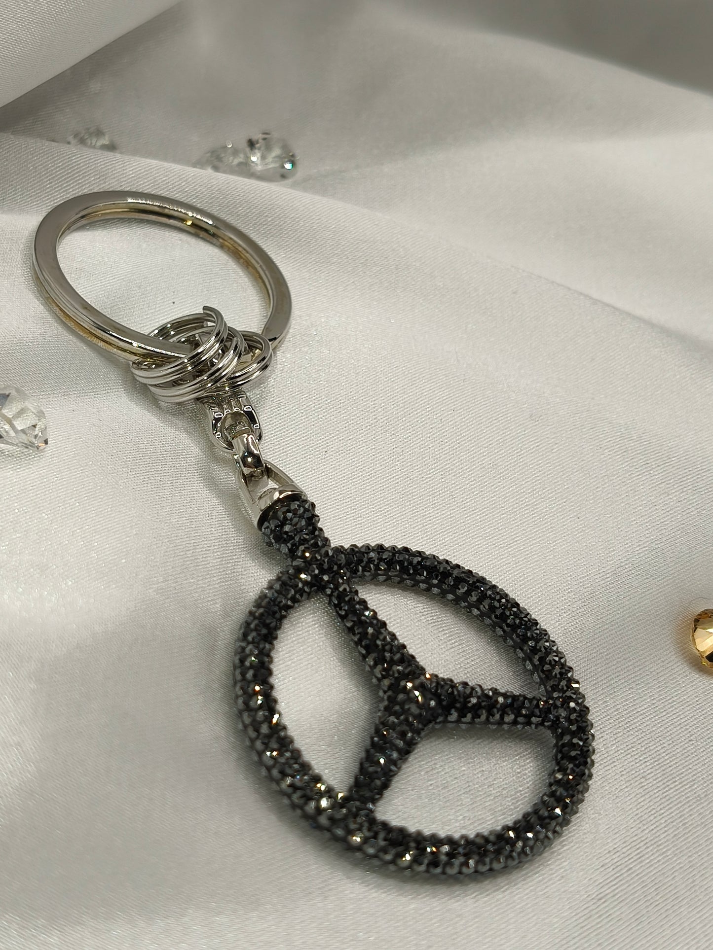 Original OEM | Mercedes-Benz Schlüsselanhänger schwarz | mit original Preciosa® Kristallen - Black Saphir Crystals