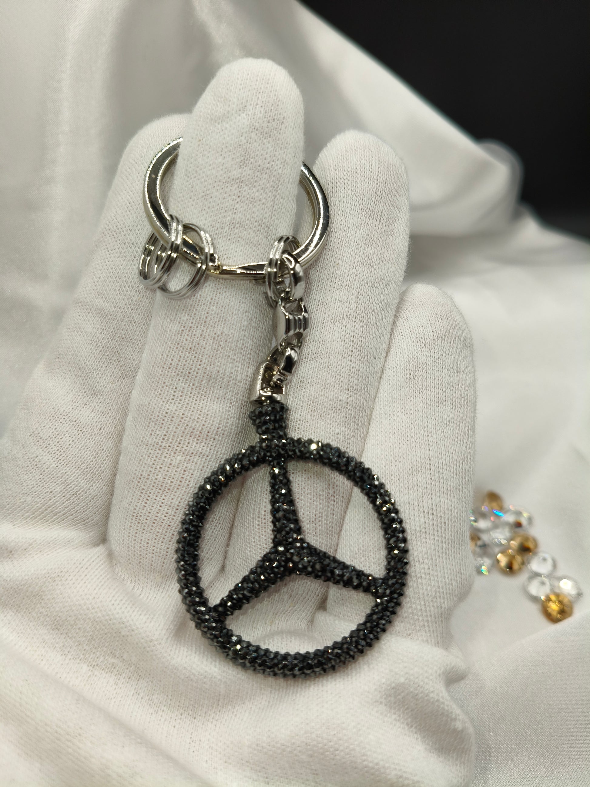 Original OEM | Mercedes-Benz Schlüsselanhänger schwarz | mit original Preciosa® Kristallen - Black Saphir Crystals