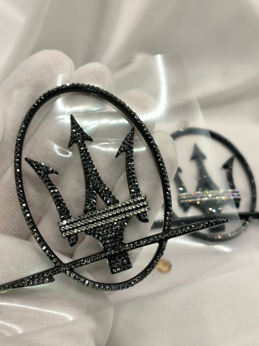 Original OEM | Maserati Logo Emblem Set links+rechts | mit original Preciosa® Kristallen - Black Saphir Crystals