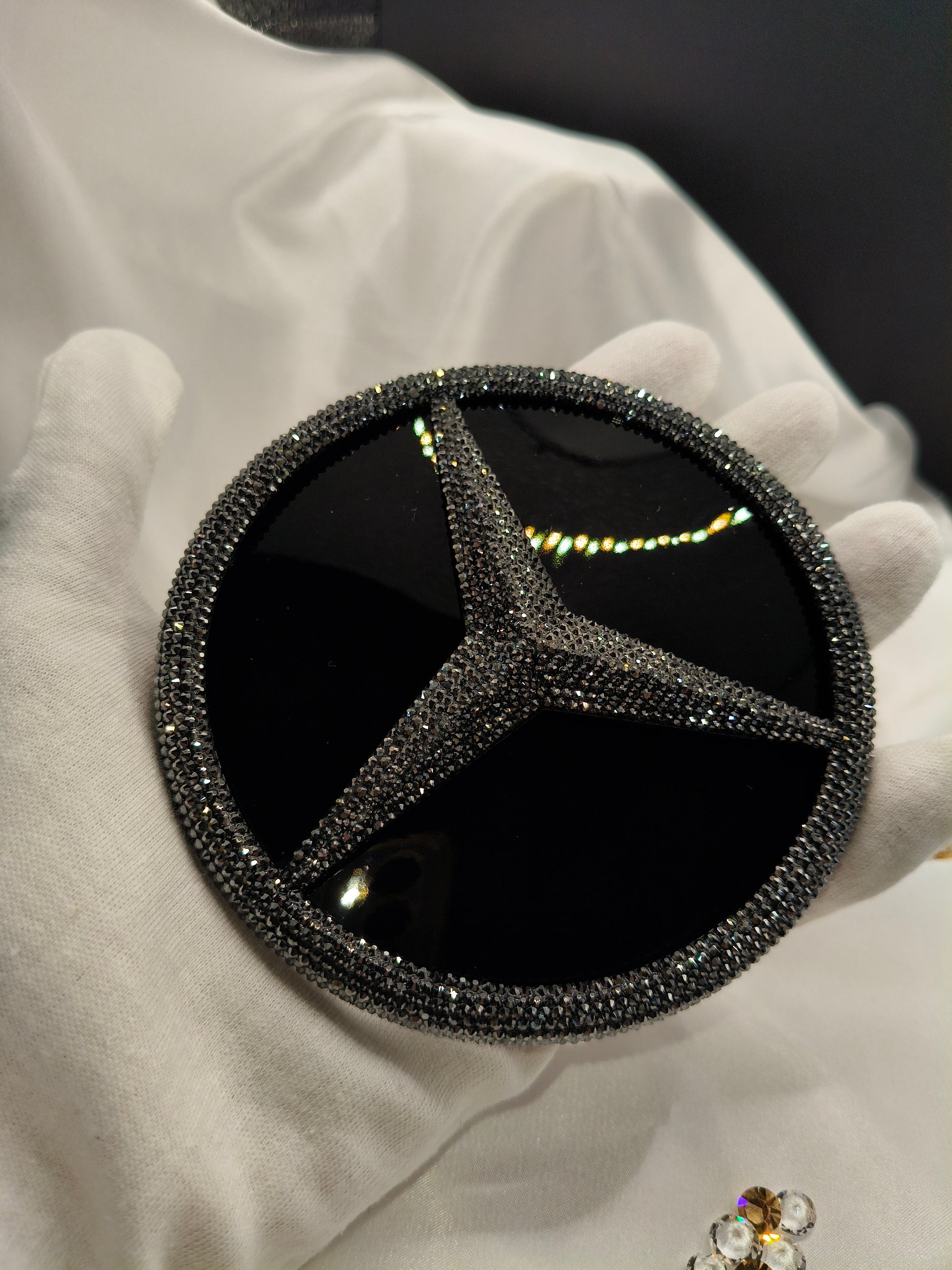 Original OEM | Mercedes Benz Stern Logo hinten für GLE | mit original Preciosa® Kristallen - Black Saphir Crystals