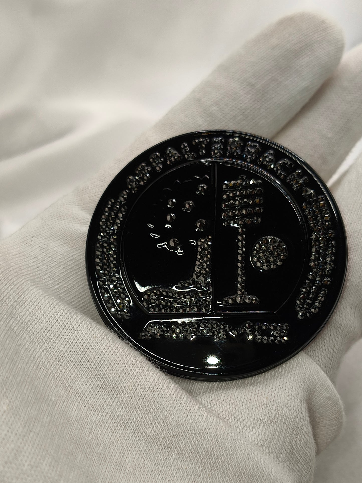 Original OEM | Mercedes-Benz AMG Affalterbach Logo Motorhaube | mit original Preciosa® Kristallen - Black Saphir Crystals