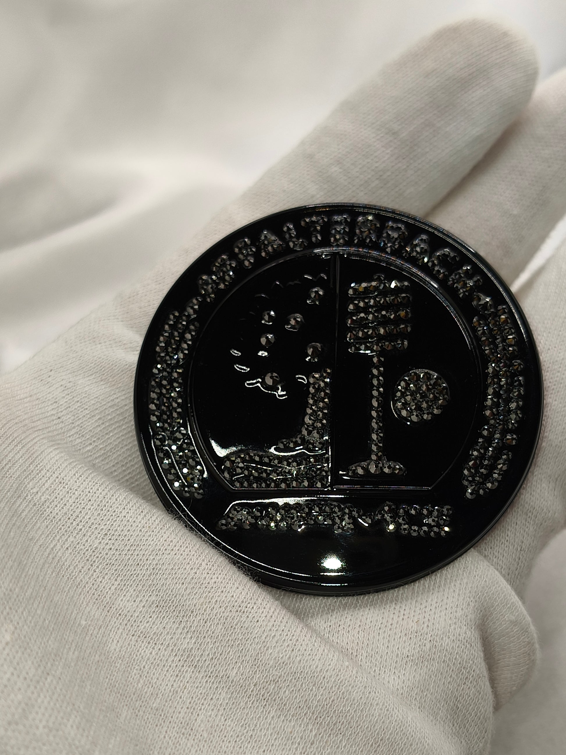 Original OEM | Mercedes-Benz AMG Affalterbach Logo Motorhaube | mit original Preciosa® Kristallen - Black Saphir Crystals