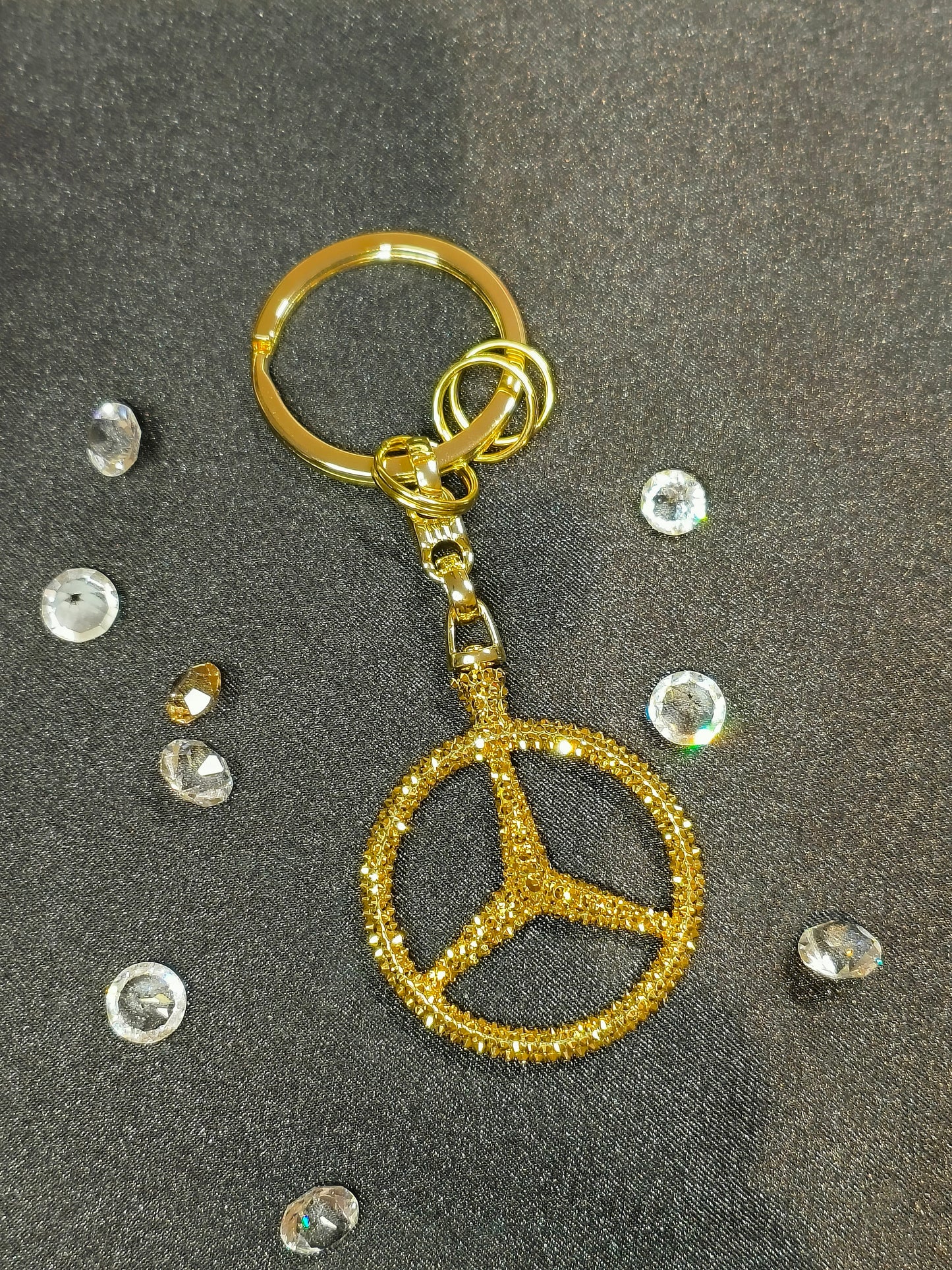 Original OEM | Mercedes-Benz Schlüsselanhänger Gold | mit original Swarovski®/Preciosa® - Black Saphir Crystals