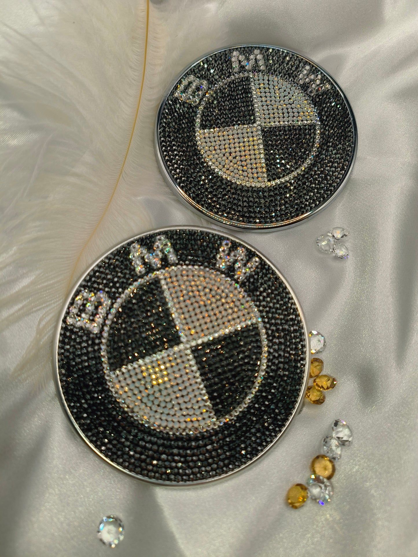 Original OEM BMW | Logo Emblem Set vorn+hinten komplett bestückt | mit original Preciosa® Kristallen - Black Saphir Crystals