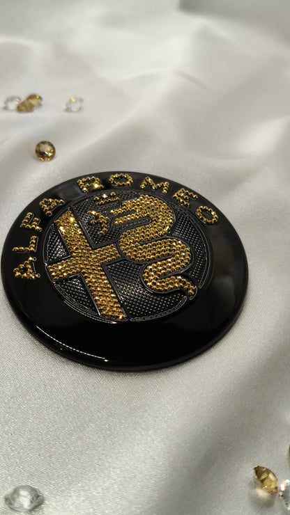 Original OEM Alfa Romeo | Logo Emblem Set vorn+hinten Schwarz/Gold | mit original Preciosa® Kristallen