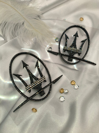 Original OEM | Maserati Logo Emblem Set links+rechts | mit original Preciosa® Kristallen - Black Saphir Crystals