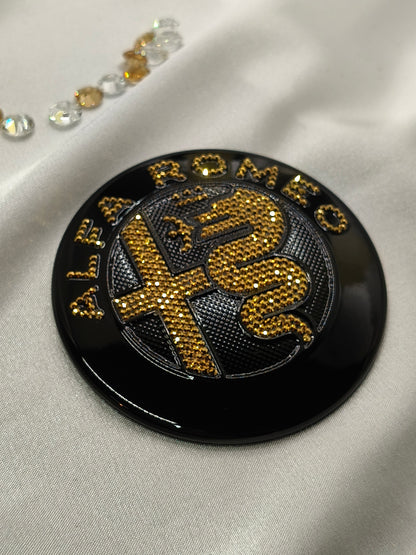 Original OEM Alfa Romeo | Logo Emblem Set vorn+hinten Schwarz/Gold | mit original Preciosa® Kristallen