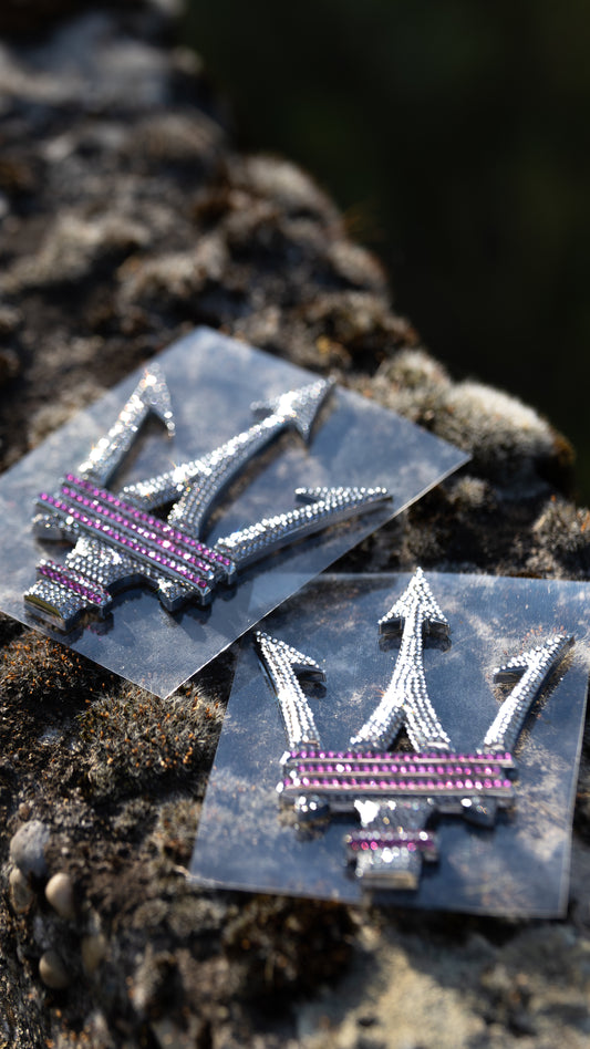 Original OEM | Maserati Logo Emblem Set links+rechts ab modell 2021 | mit original Preciosa® Kristallen