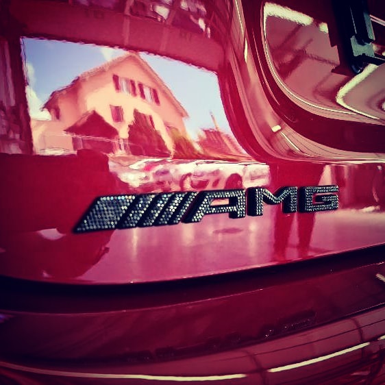 Original Mercedes AMG schrift Logo Emblem mit original Swarovski® oder Preciosa® Veredelt - Black Saphir Crystals